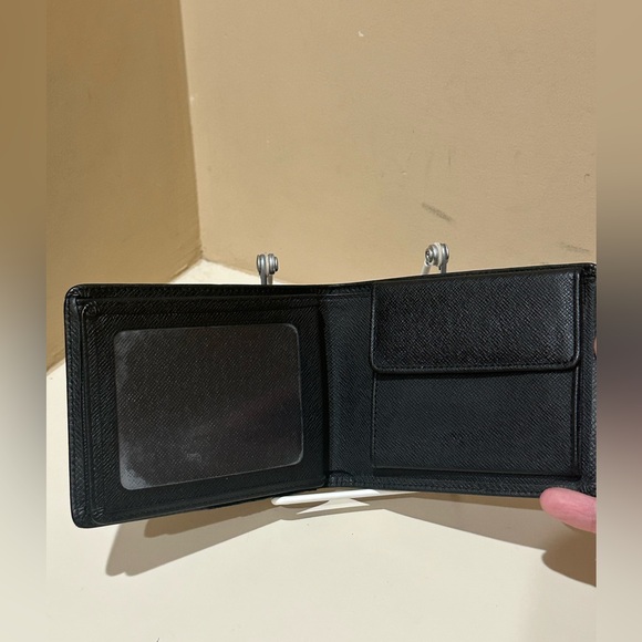 Louis Vuitton Tiaga XL Men’s Wallet - Picture 6 of 16